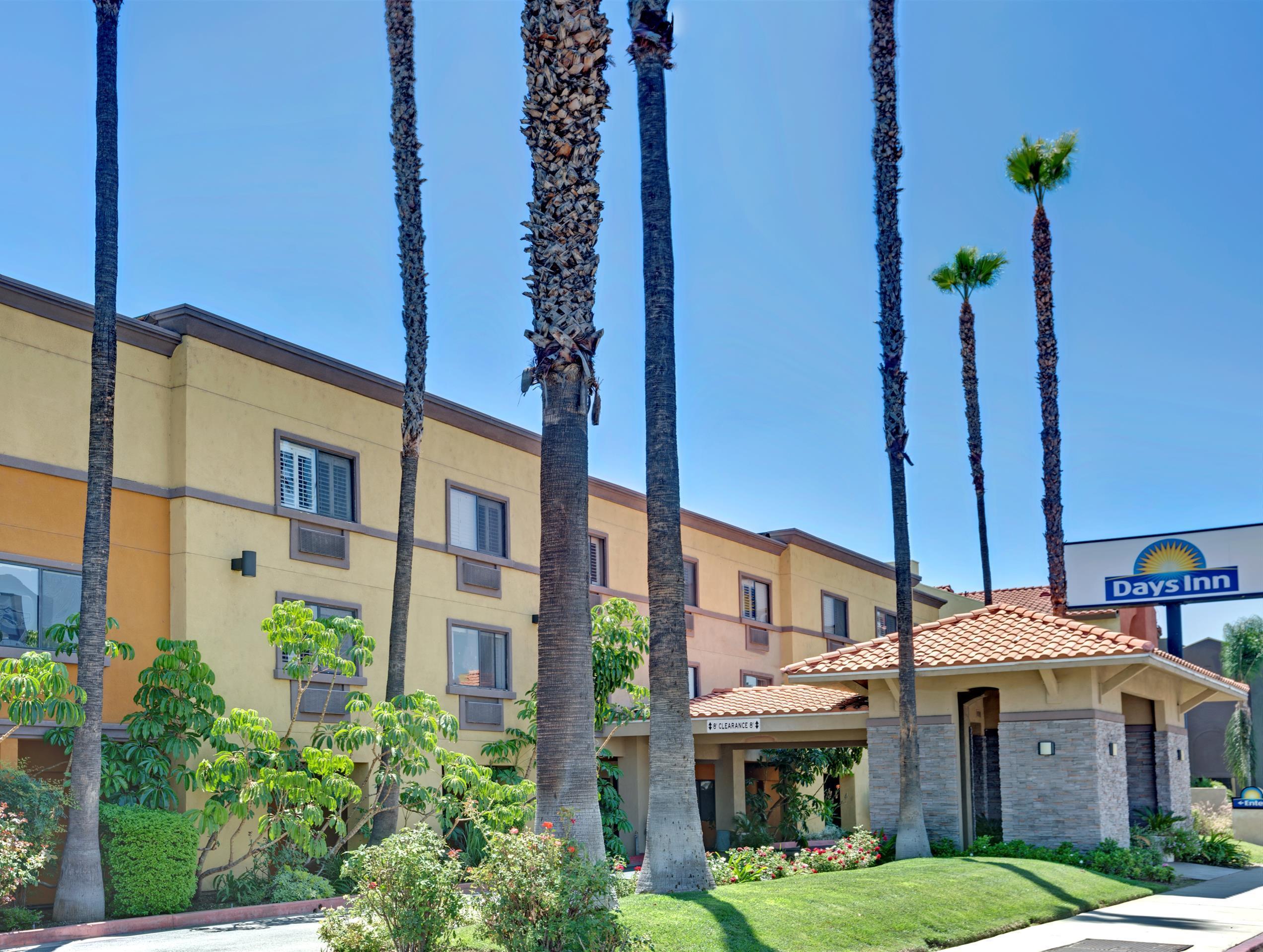 Days Inn By Wyndham West Covina Exterior photo