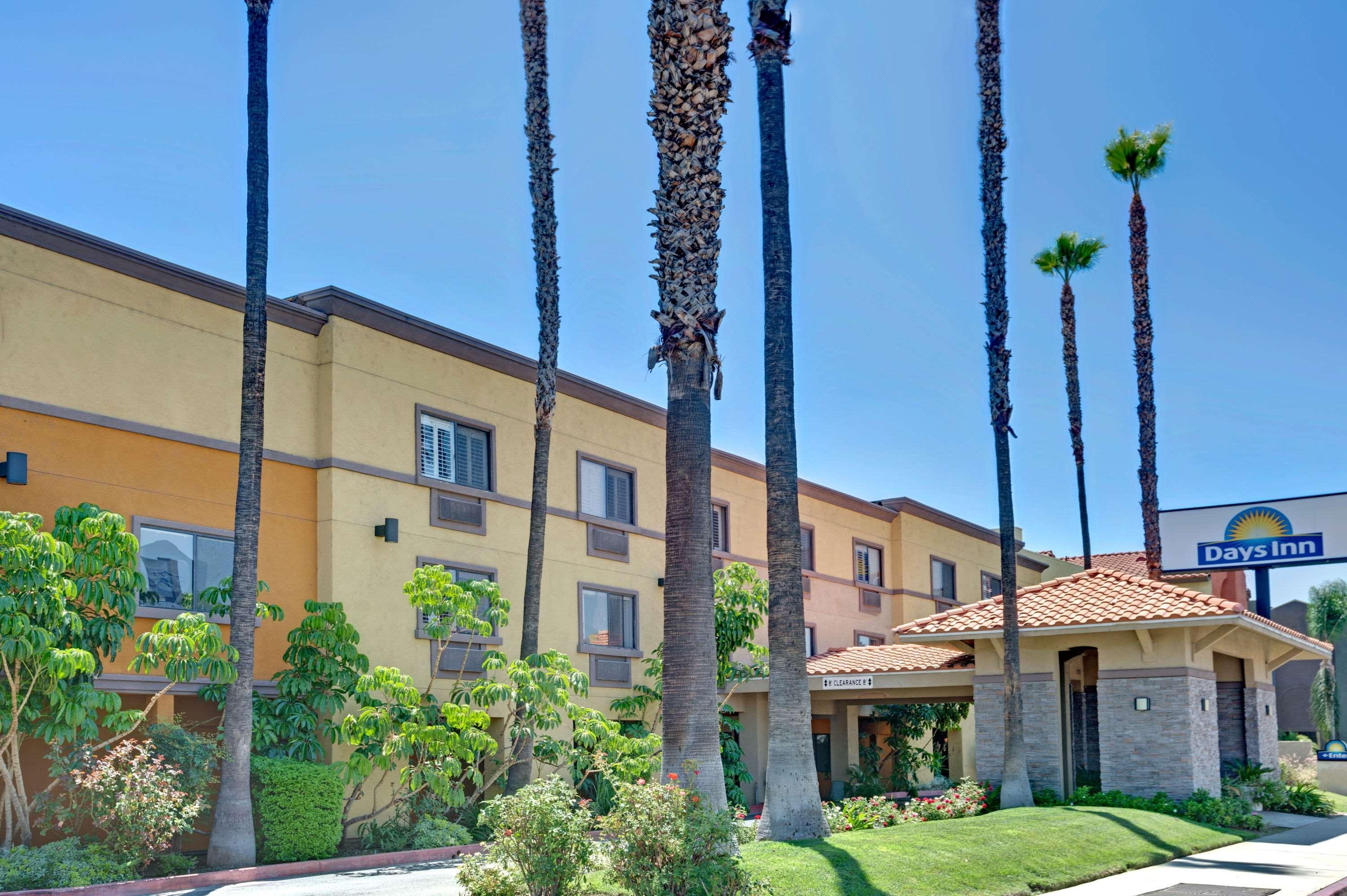 Days Inn By Wyndham West Covina Exterior photo